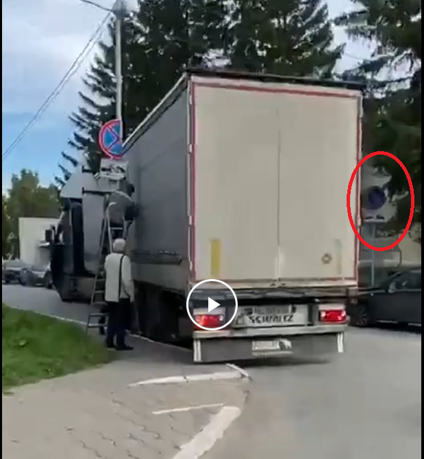 Ничего глава города не понимает в работе настоящих профессионалов!