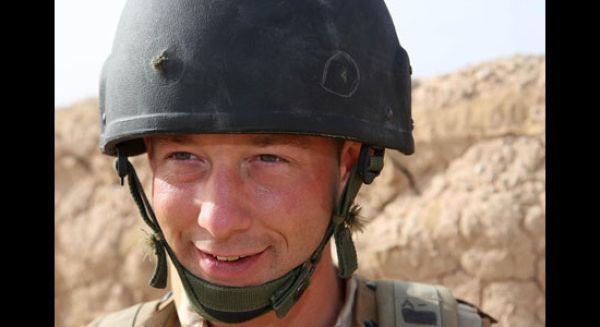 Как каски спасают солдатские жизни