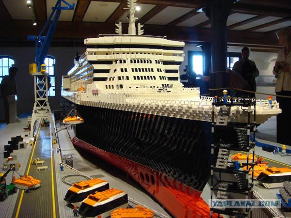 Грандиозные сооружения из LEGO