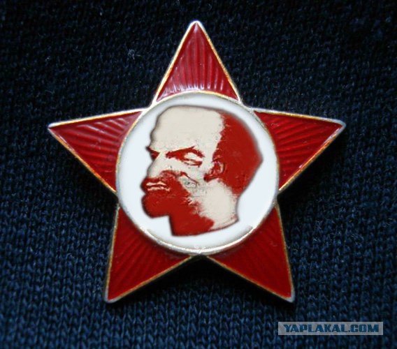 Ленин от такого портрета в Мавзолее вертится