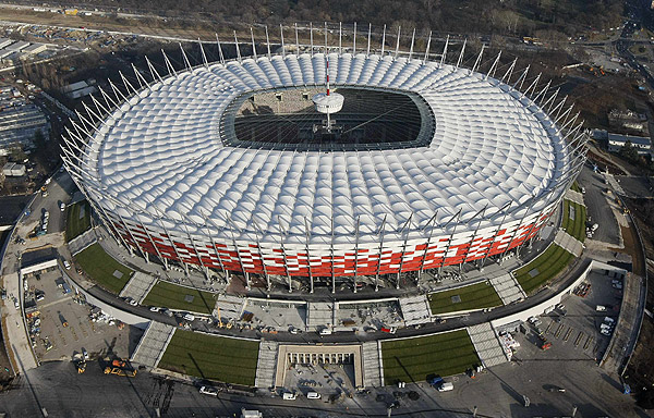 ФИФА наказала Украину за флаг "Правого сектора" на матче в Польше