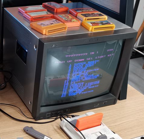 Десятки работающих раритетных компьютеров - экскурсия по музею Яндекса