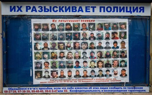 В Москве росгвардейцы задержали мужчину, который напал на охранника в торговом центре.