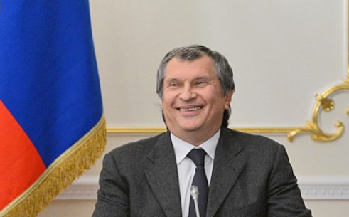 Сахалинка нашла сумку с полумиллионом евро и вернула ее хозяину