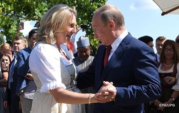 Путин заявил о выходе экономики России из постковидного кризиса