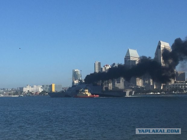 ⚡️ВМС США опубликовали официальные фотографии авианосца CVN 69 Dwight D. Eisenhower, пересекающего Гибралтарский пролив в Средиземное море в субботу утром