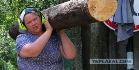 Самой сексуальной женщиной стала 49-летняя бабушка