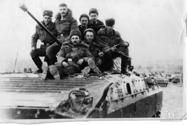 Экстренное оснащение техники, участвующей в спецоперации, дополнительной защитой