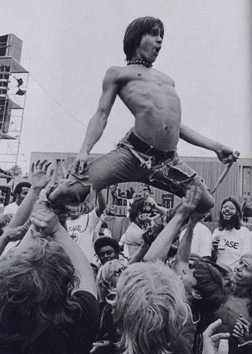 Музыка и музыканты: Iggy Pop «Every Loser»