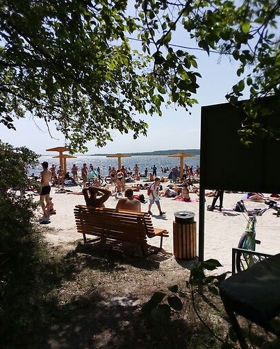 "Санта-Барбара" какая-то. Мужчина 22 года изменял жене с тёщей и оказался отцом братьев-близнецов супруги