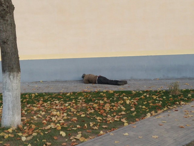 Одна девочка не любила молочную пенку...