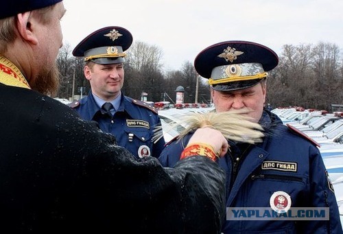 Глава РПЦ назвал приказ о посещении полицейских церкви правомерным