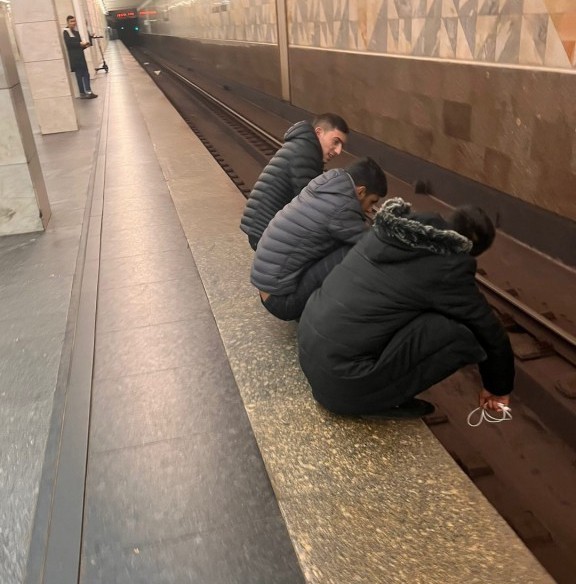 Модники из российского метрополитена на сей вторник