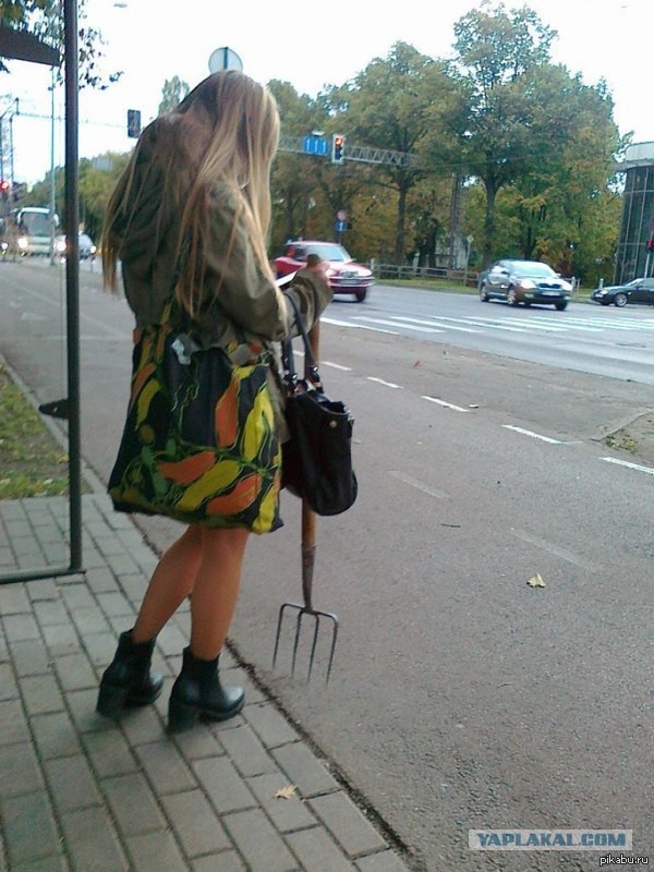 А поутру она умылась...