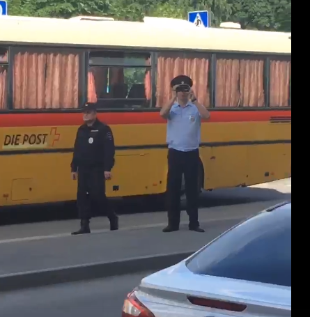 Дети крышуют ТЦ Победа Плаза? (г. Саратов)