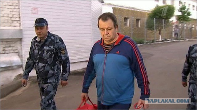 Пассажир рейса Сургут — Москва во время полета потребовал направить самолет в Афганистан