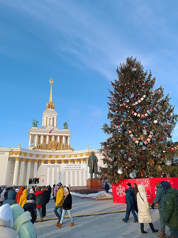 Большой рассказ о новогодней Москве