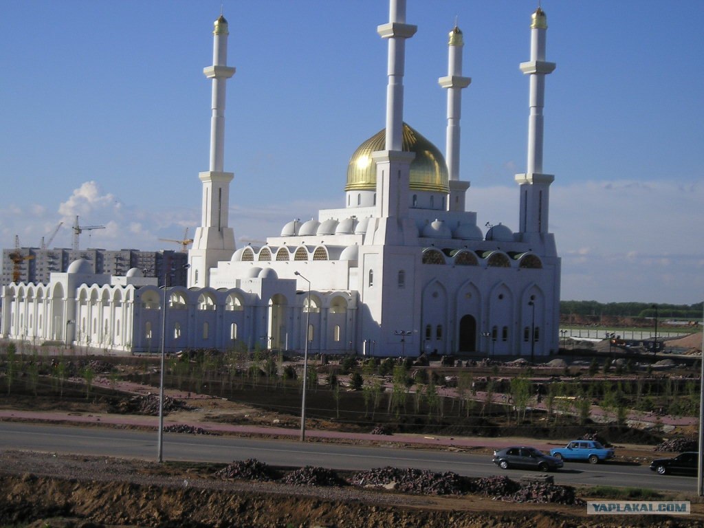 Данное время в казахстане. Мечеть Нур-Астана космодром Байконур. Astana Mosque. Достопримечательности Казахстана православные.