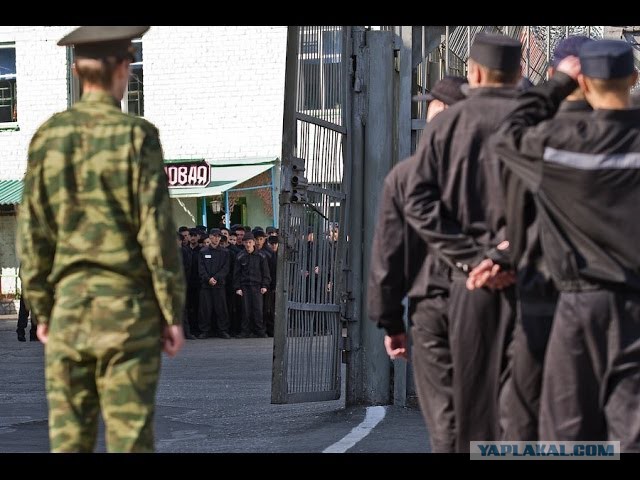 С аэродрома в Тюменской области угнали 2 самолета