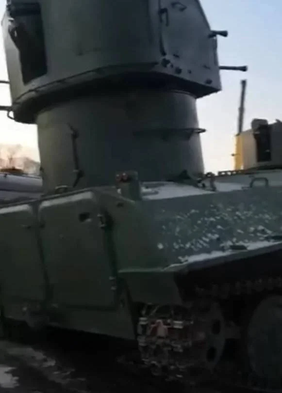 Новый российский мутант в спецоперации: МТ-ЛБ с корабельной РСЗО на борту