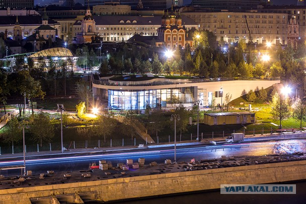 За три дня в «Зарядье» разбили стеклянный купол и уничтожили 10 000 растений