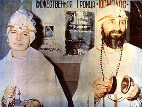 Главные секты из постсоветских 90-х. Кришнаиты и другие опасные ребята