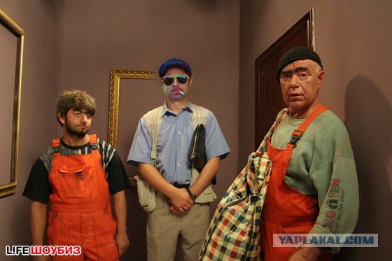 Фотожаба: Брэд Питт и дилер