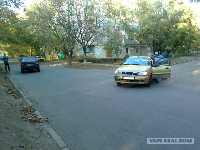 Мариупольские таксисты по сторонам не смотрят!