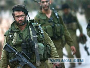Израильские военные раздеваются
