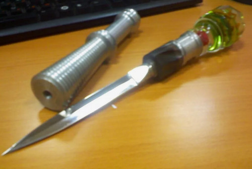 Кухонный нож "оса"