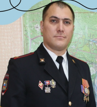 Участковый в Алапаевске атаковал соседку огнетушителем из-за винограда