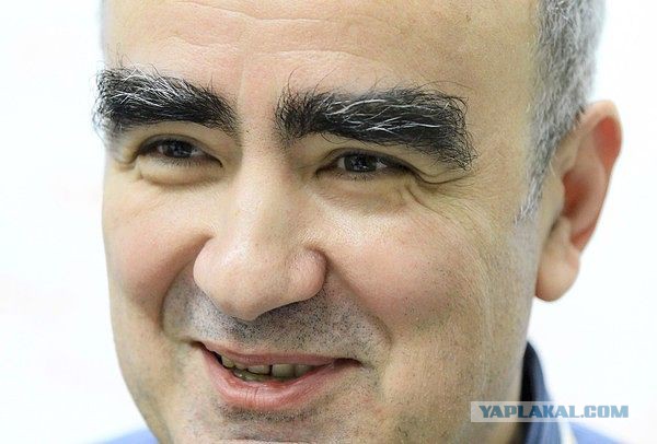 Ослепительные одиннадцатиклассницы 2019 года: Каблуки, помада, кружева