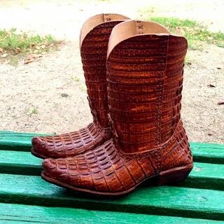 Чиновникам лесного департамента в Бангладеше раздали стиля