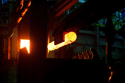 Производство стальных бесшовных труб.