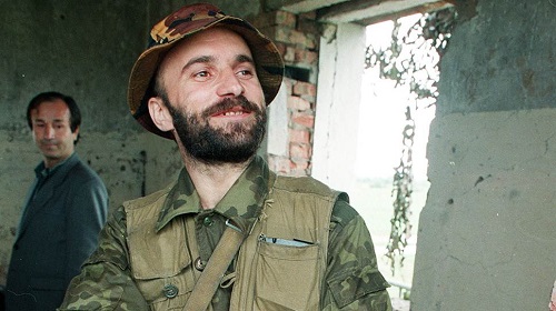В Кирове футболисты-ауешники приняли на грудь, решили доказать кому-то свою силу и избили местных бродяг