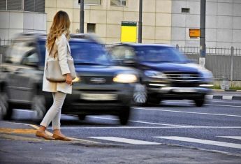 В Украине отменили принцип "пешеход всегда прав".