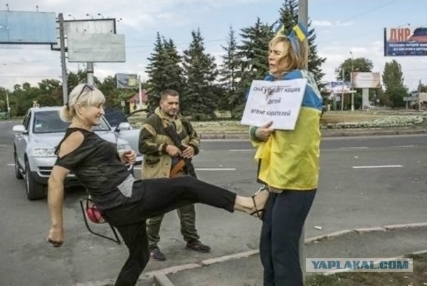 Красный Крест прокомментировал ситуацию с привязанными к столбам людьми в Херсоне