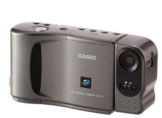 SD-карты были изобретены в 1999 году, тем временем компания Sony — в 1998 году