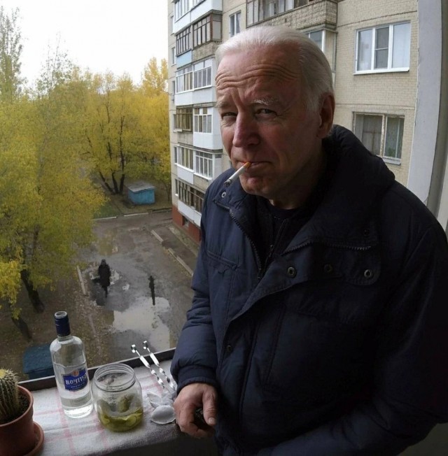 С днем энергетика