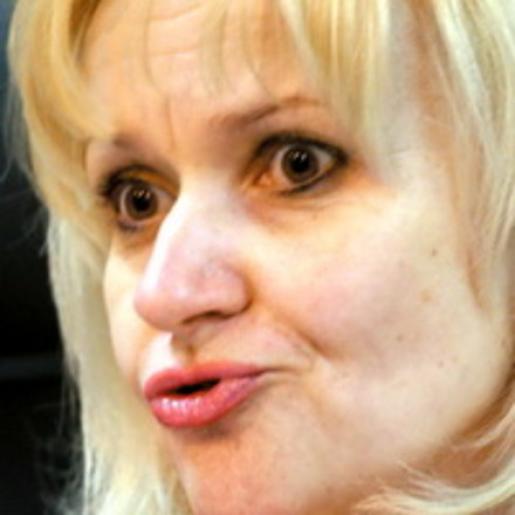 Ирина Фарион на майдане призывает убивать русских.