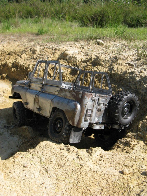 Автомодель Hummer H3 из жести