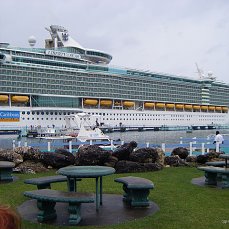 О новом городе развлечений на воде: инаугурационный круиз на гиганте Harmony of the Seas