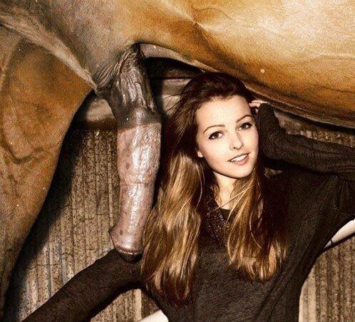 Знойная Афина в наше время