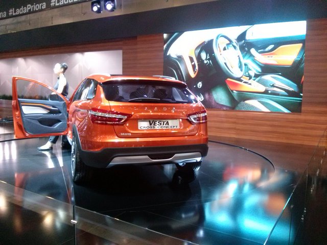 Первый тест-драйв Lada Vesta