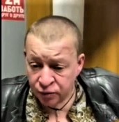 Удар ножом в лицо в московском метро за надоевшие разговоры по телефону