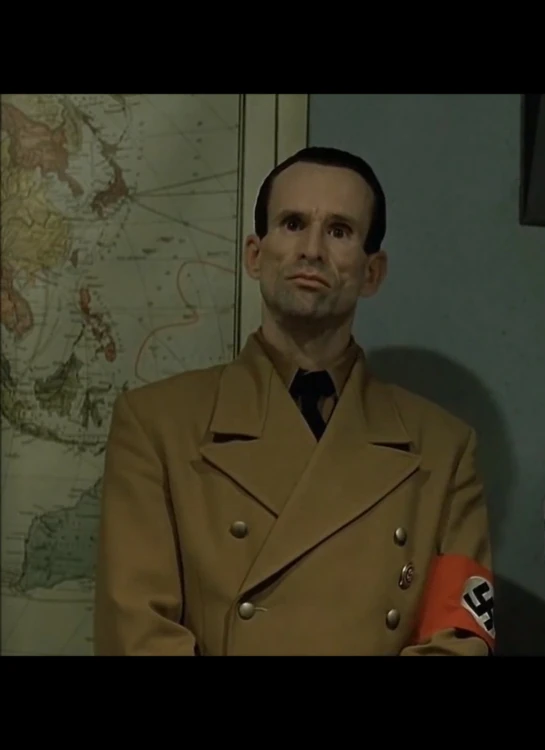 Персонажи и их реальные прототипы в фильме "Бункер" 2004 года.