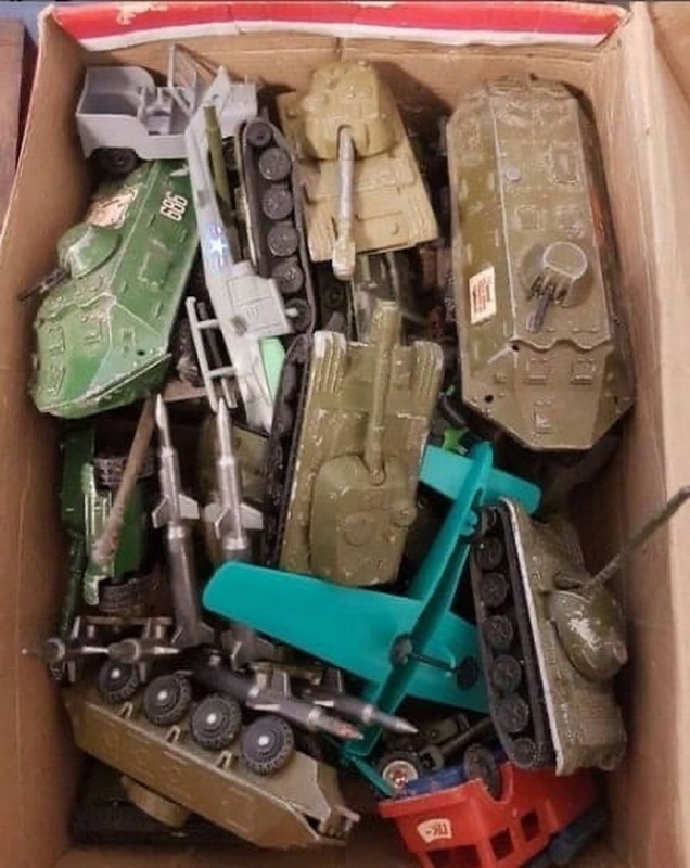 Есть че вспомнить? Баяны из прошлого в беспорядочном времени