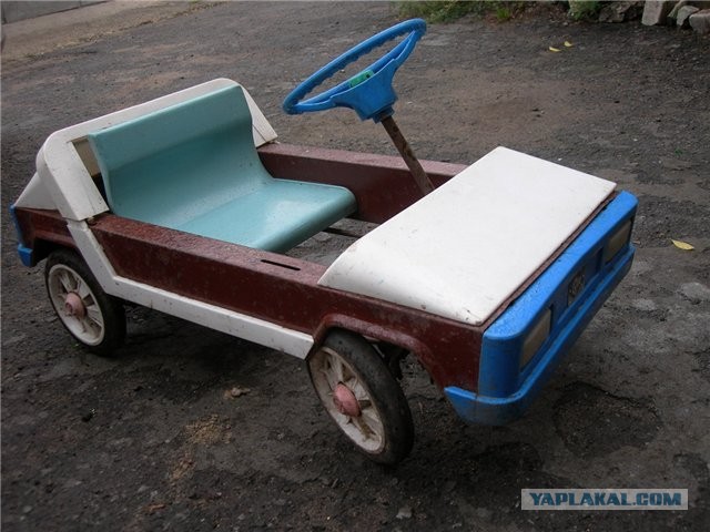 Мне бы в детстве такую тачку!