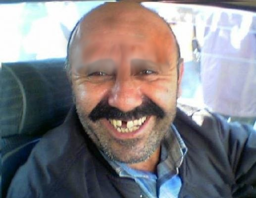 Зачем "володька" сбрил... брови?