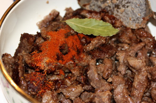 Беф - Строганов ... и грибная подливка